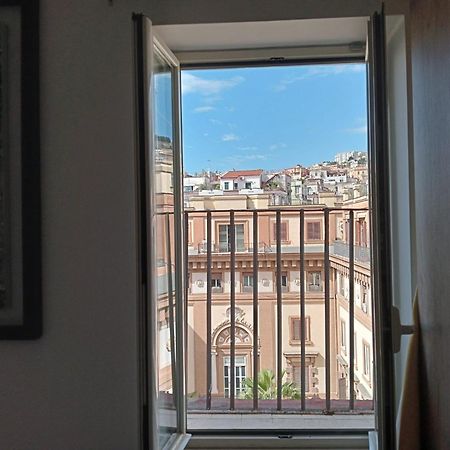 Barbaja Suites In Street Toledo 205 나폴리 객실 사진
