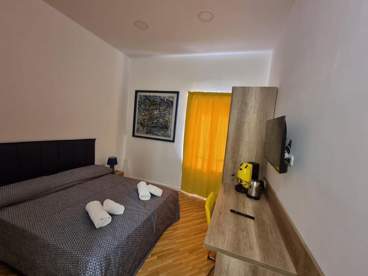 Barbaja Suites In Street Toledo 205 나폴리 외부 사진