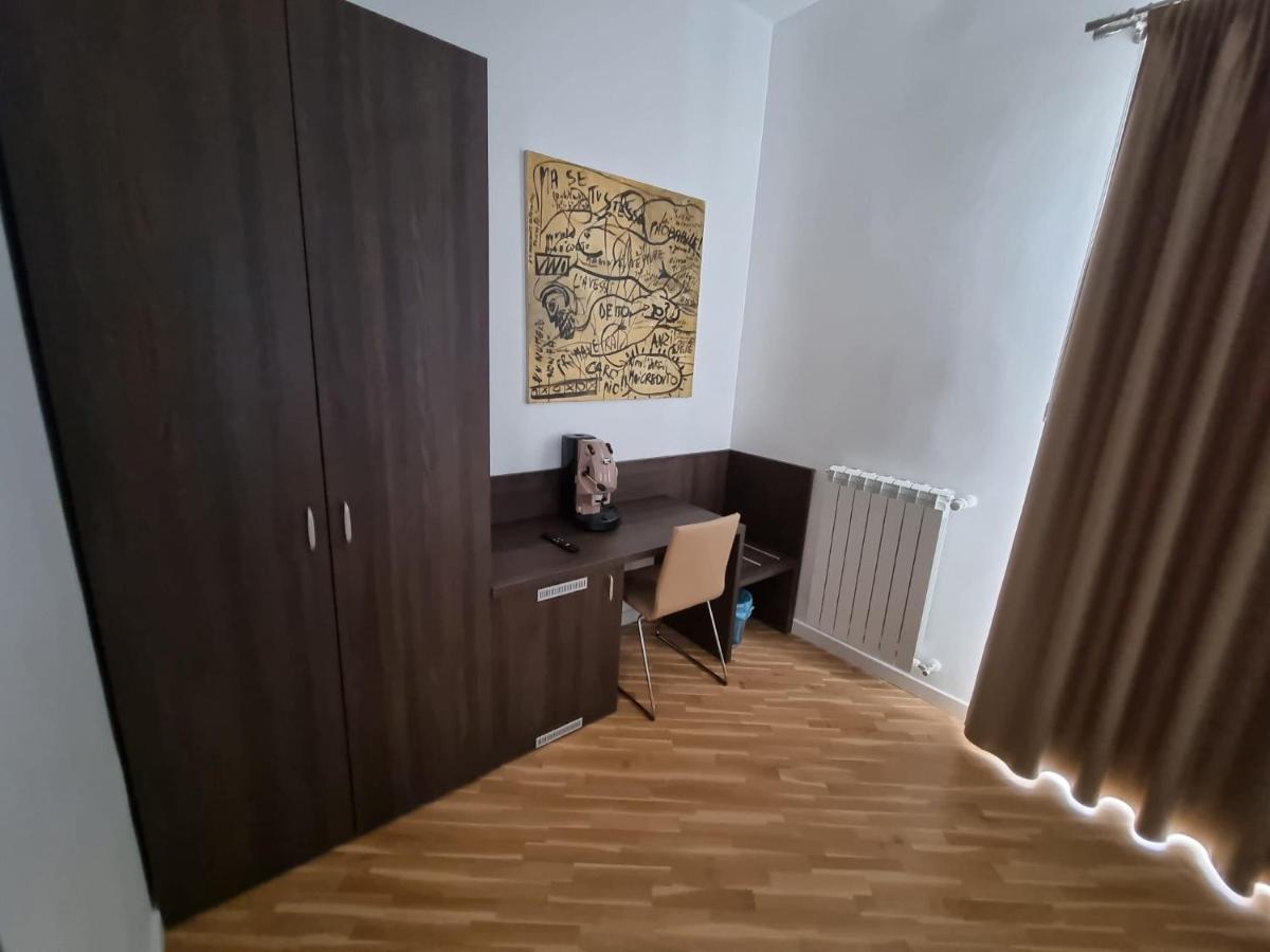 Barbaja Suites In Street Toledo 205 나폴리 외부 사진