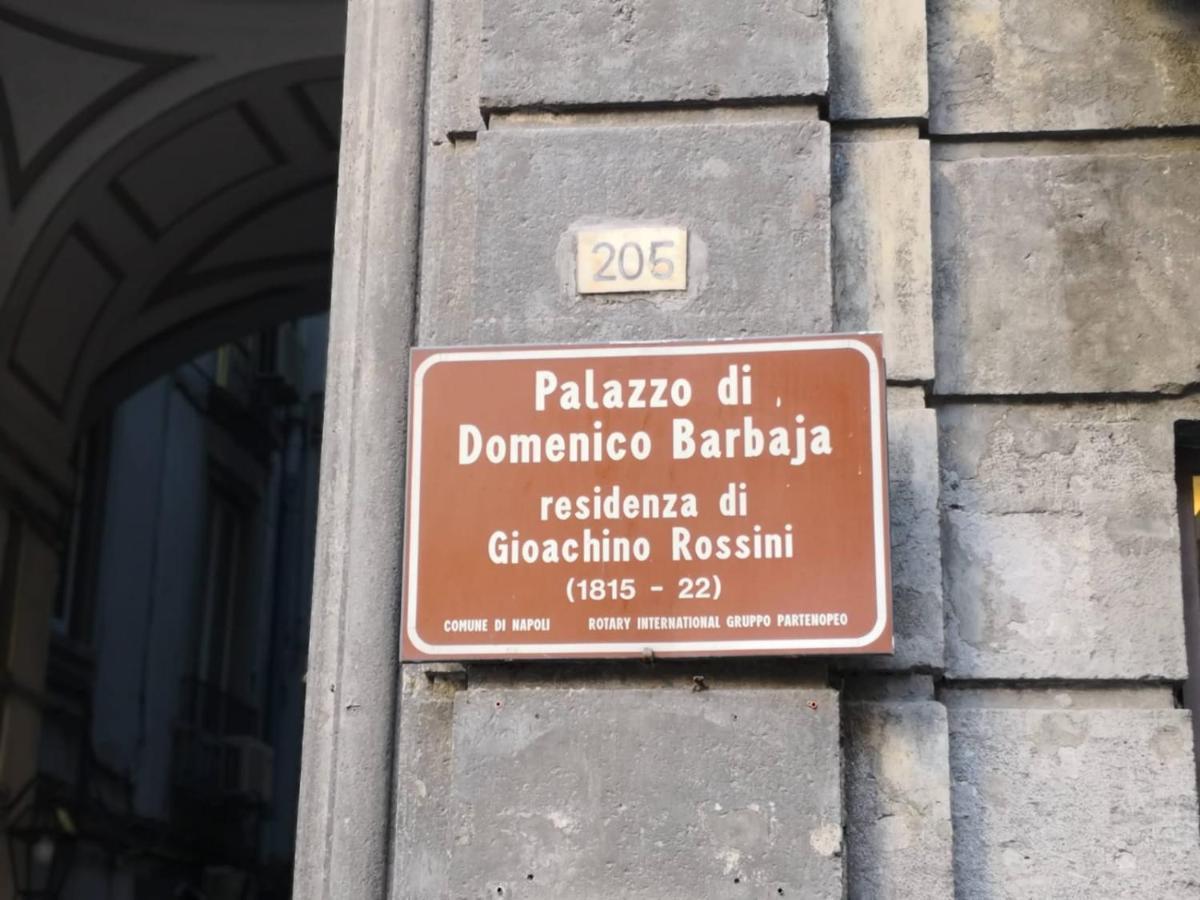 Barbaja Suites In Street Toledo 205 나폴리 외부 사진