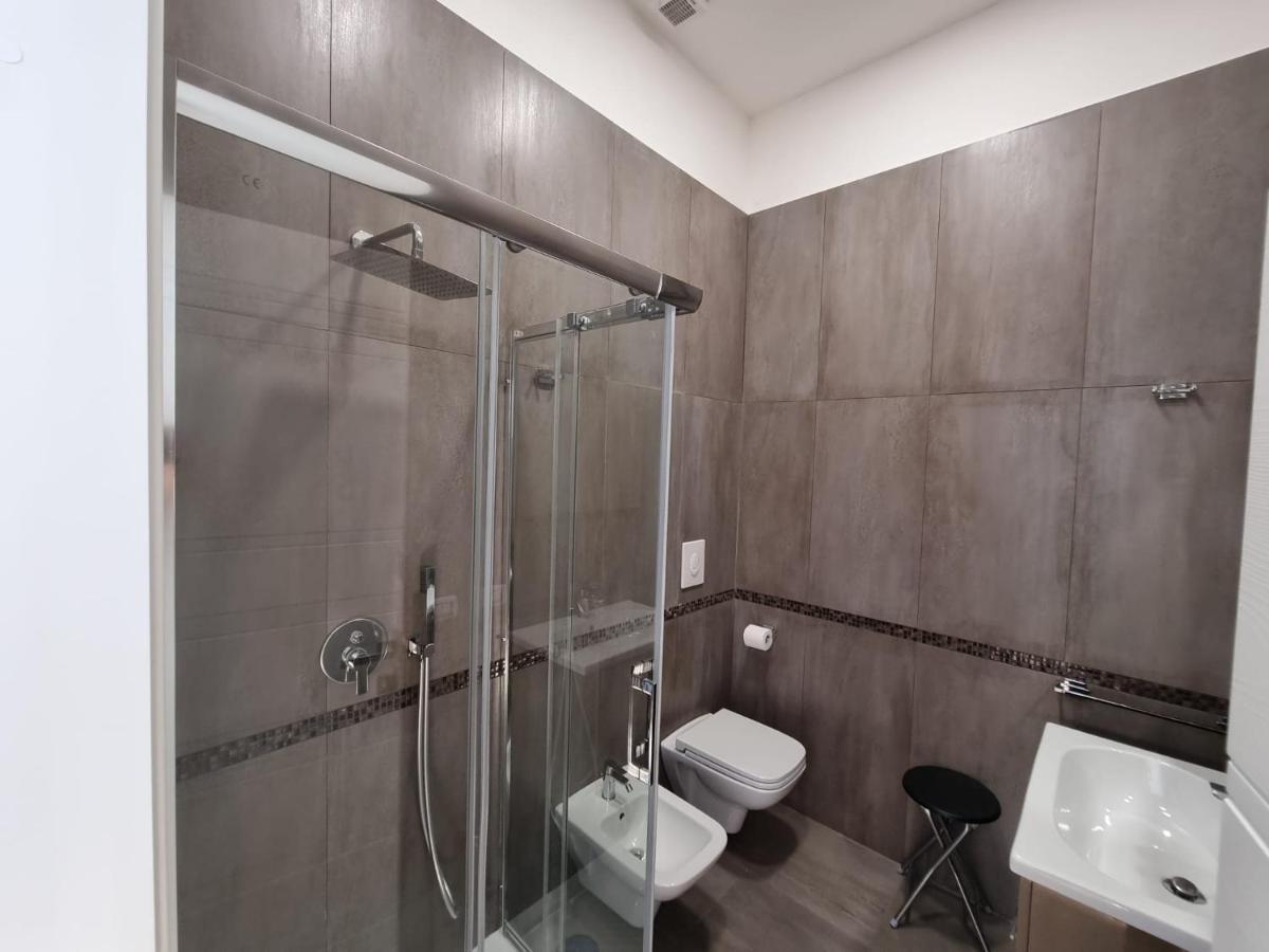 Barbaja Suites In Street Toledo 205 나폴리 외부 사진