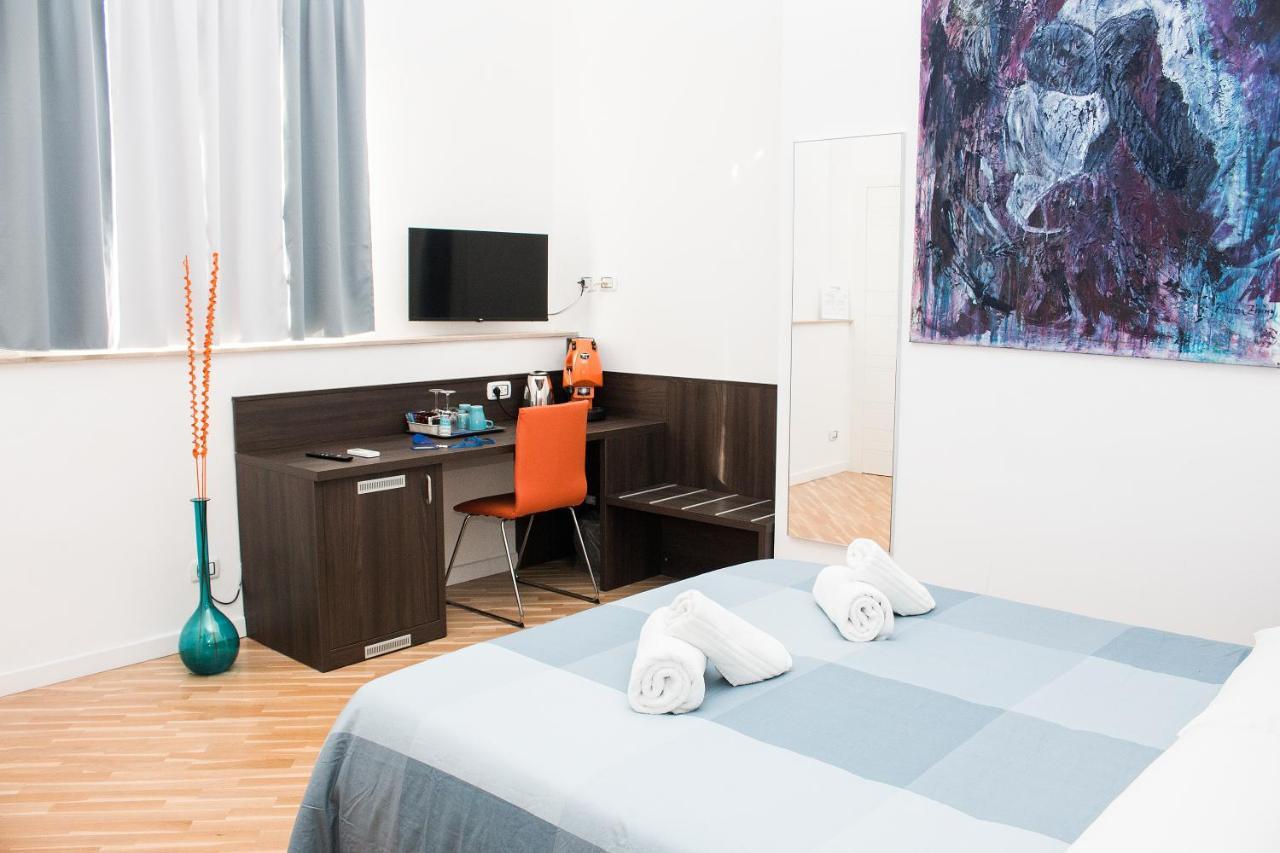 Barbaja Suites In Street Toledo 205 나폴리 외부 사진