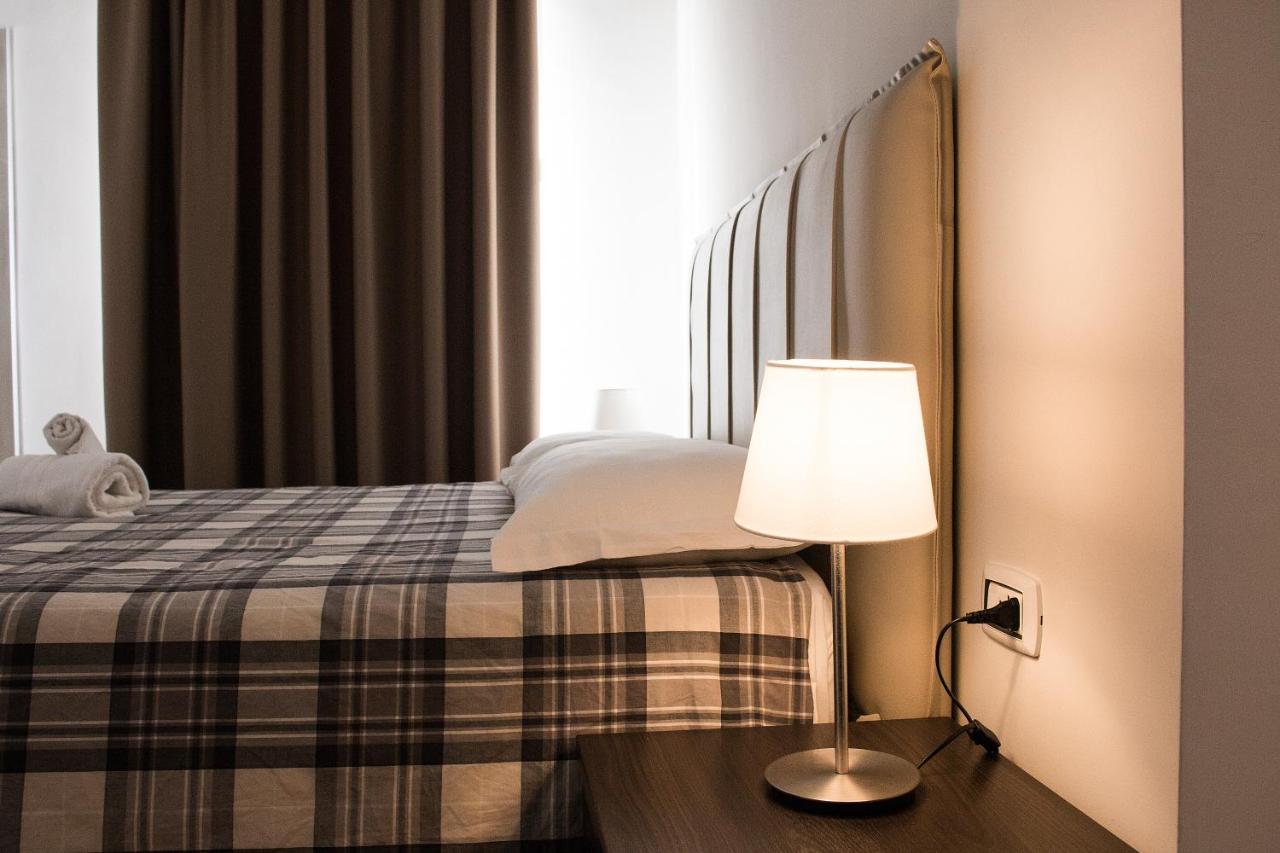 Barbaja Suites In Street Toledo 205 나폴리 외부 사진