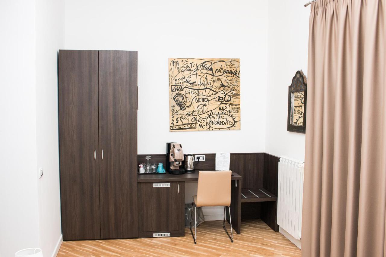Barbaja Suites In Street Toledo 205 나폴리 외부 사진